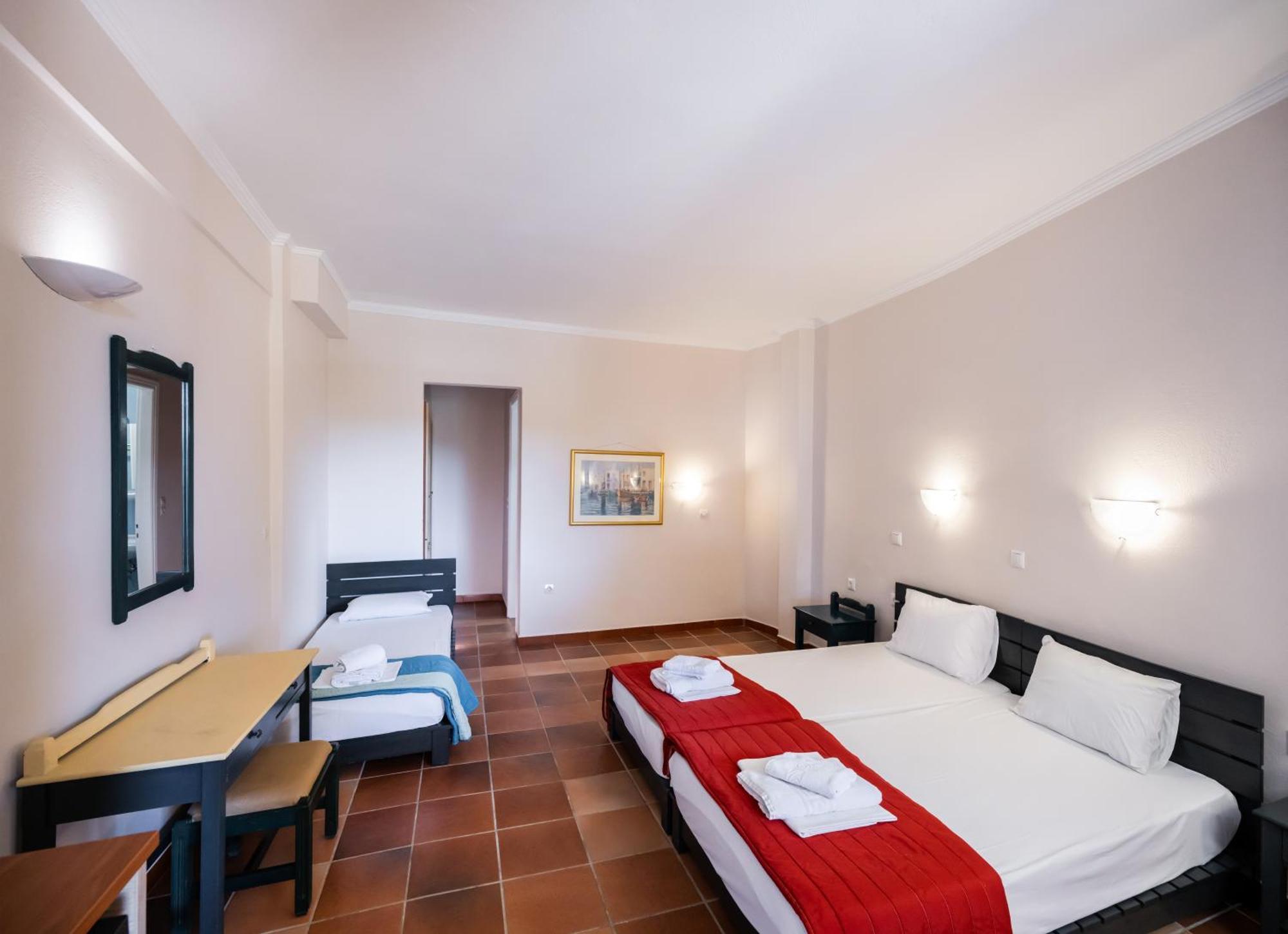 Ionio Hotel นิเกียนา ภายนอก รูปภาพ