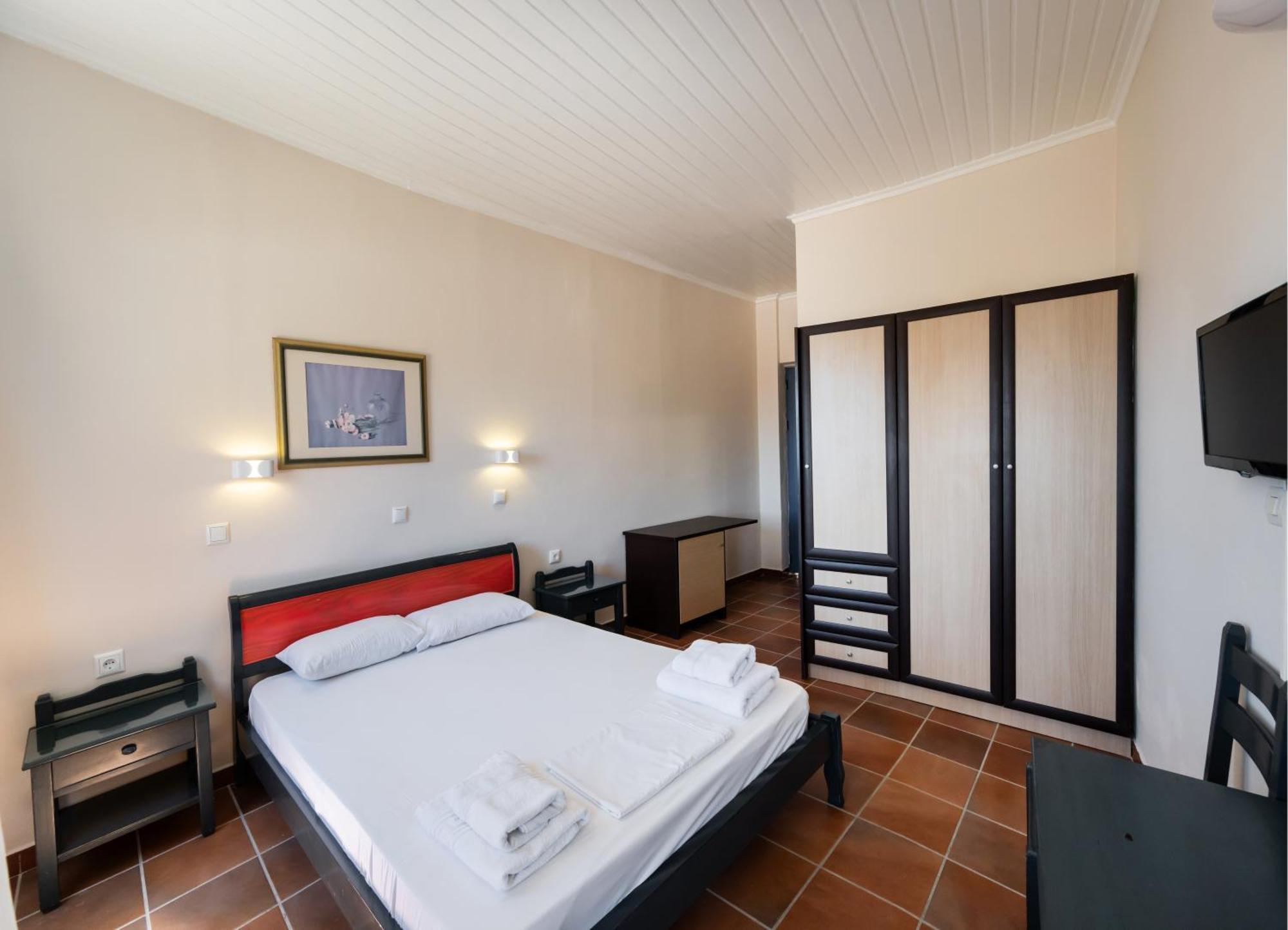 Ionio Hotel นิเกียนา ภายนอก รูปภาพ